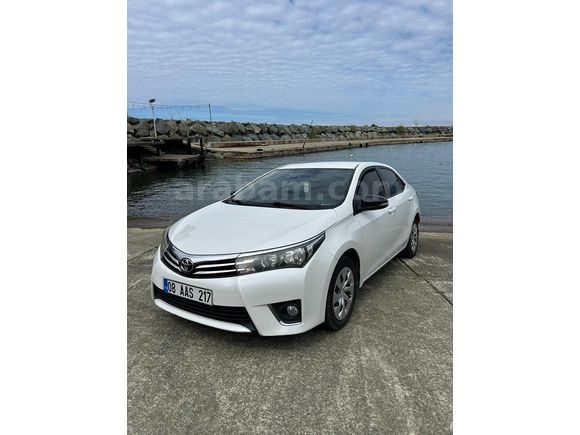 2015 HATASIZ BOYASIZ TEMİZ KULLANILMIŞ COROLLA 1.33 LİFE