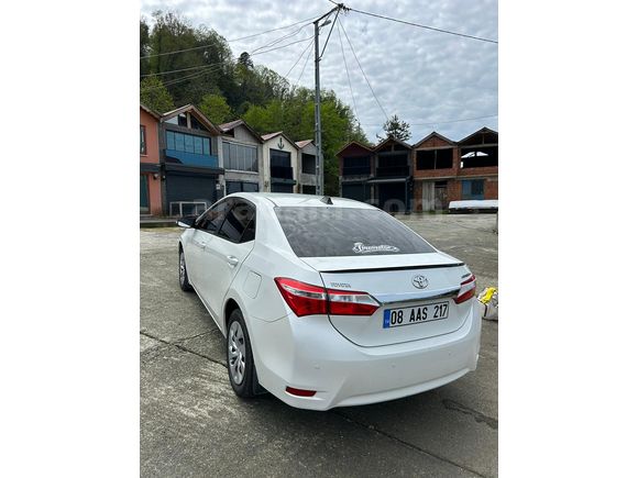 2015 HATASIZ BOYASIZ TEMİZ KULLANILMIŞ COROLLA 1.33 LİFE