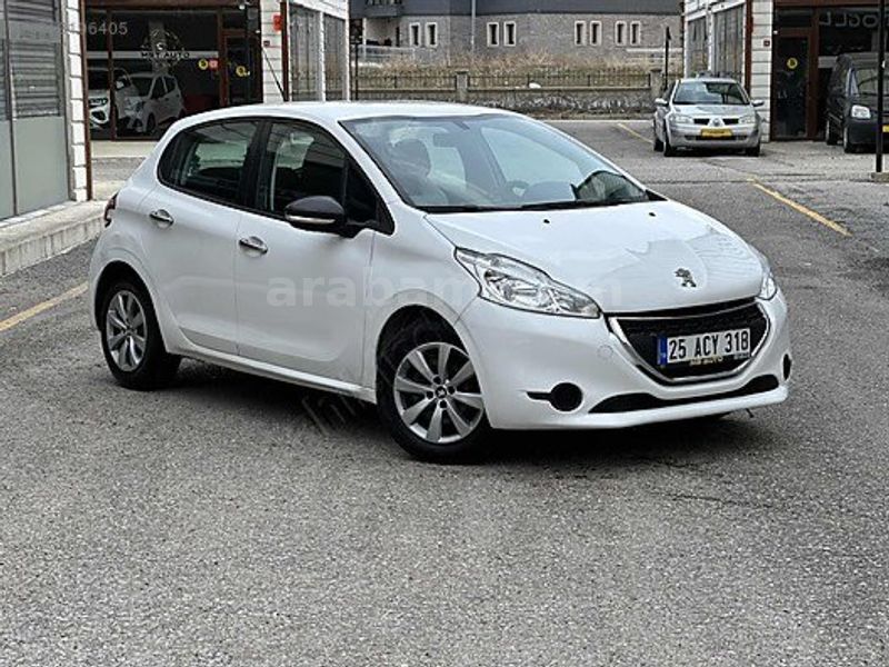 ぷぅみ〜ぃページ Galeriden Peugeot 208 1.0 VTi Access 2014 Model Erzurum 140.000 km