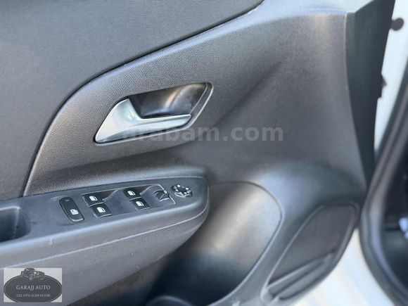 Garajj'dan Düşük km Hesaplı Opel CORSA 1.5d