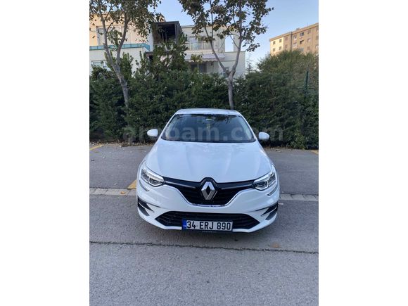 DEĞİŞENSİZ 1.3TCE AİLE ARABASI