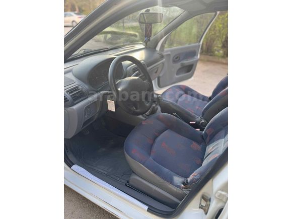 Sahibinden Renault Clio 1.4 RNA 2001 Model 