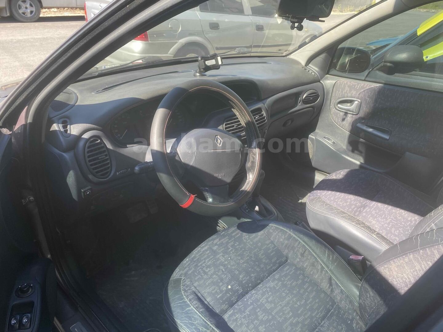 Galeriden Renault Megane 1.6 RTE 2002 Model Sakarya 385.000 km Gri 2