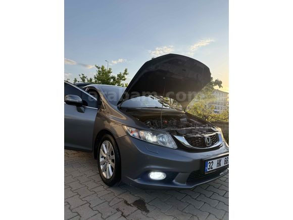 Sahibinden Honda Civic 1.6i VTEC Eco Elegance 2013 Model 
