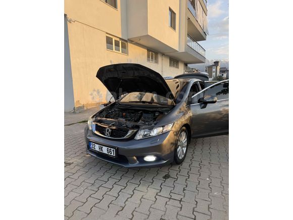 Sahibinden Honda Civic 1.6i VTEC Eco Elegance 2013 Model 