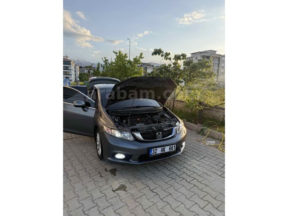 Sahibinden Honda Civic 1.6i VTEC Eco Elegance 2013 Model 
