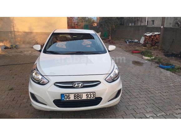 Sahibinden Hyundai Accent Blue 1.4 D-CVVT Mode Plus 2017 Model  49.000 km Beyaz