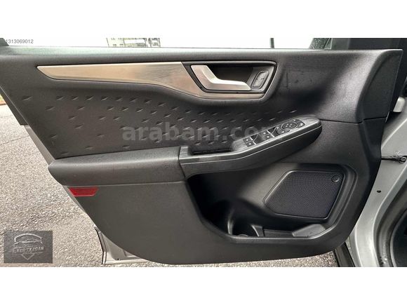 2020 FORD KUGA TİTANIUM DİZEL OTOMATİK 92 BİN KM SUNROOF