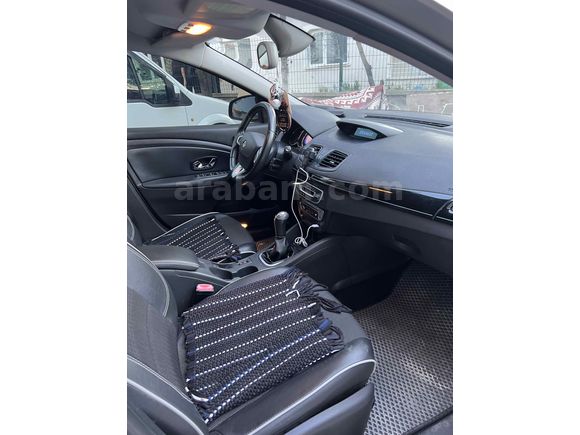 Sahibinden Renault Megane 1.5 dCi Icon 2012 Model 100.220 km Bej