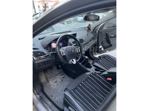 Sahibinden Renault Megane 1.5 dCi Icon 2012 Model 100.220 km Bej