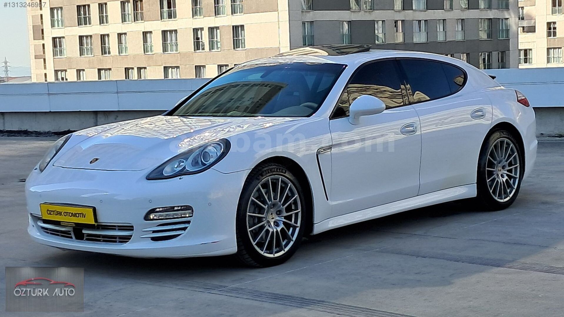 Galeriden Porsche Panamera 4 2011 Model İstanbul 136.000 km Beyaz 2