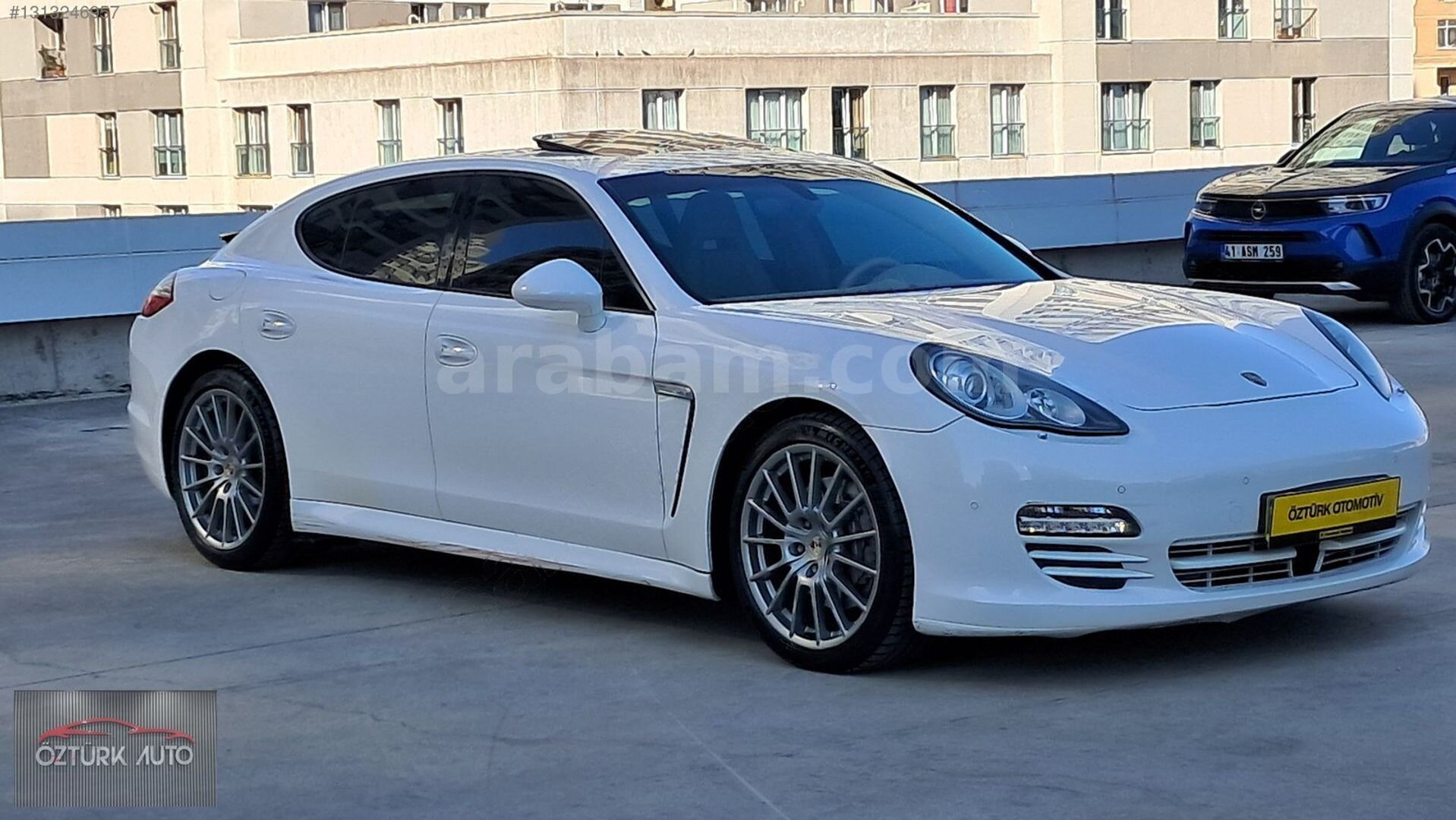 Galeriden Porsche Panamera 4 2011 Model İstanbul 136.000 km Beyaz 1
