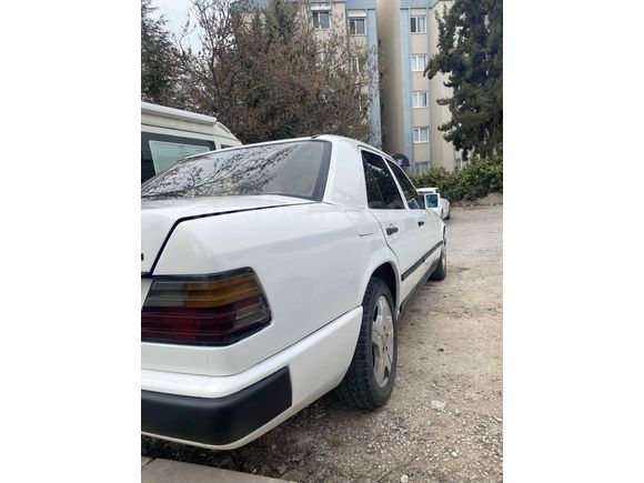Sahibinden Mercedes - Benz 230 E 1985 Model Ankara