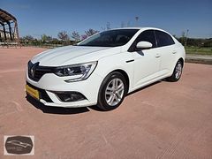 TESLA EKRANLI KAZASIZ BOYASIZ TRAMERSİZ MEGANE.