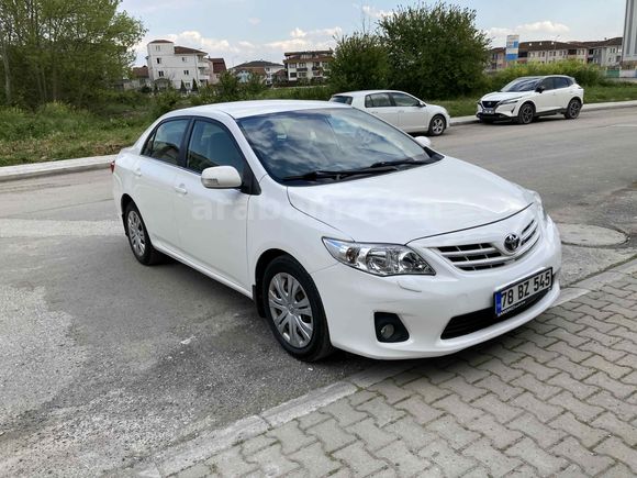 Öğretmenden 2011 corolla otomatik 