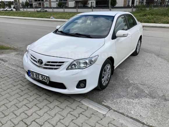 Öğretmenden 2011 corolla otomatik 