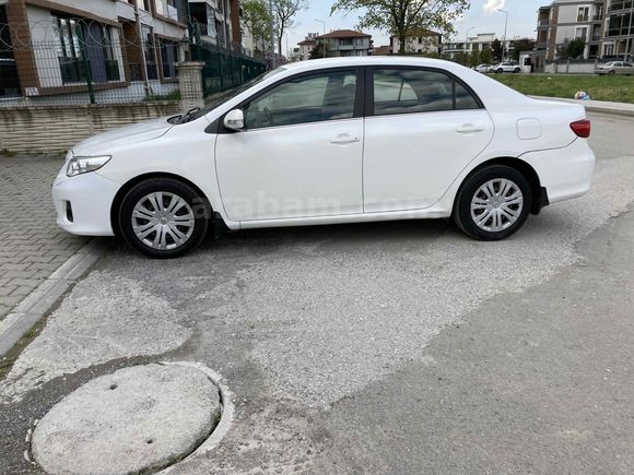 Öğretmenden 2011 corolla otomatik 
