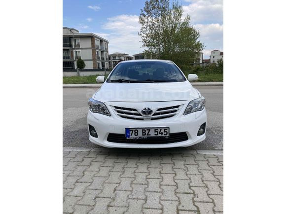 Öğretmenden 2011 corolla otomatik 