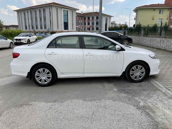 Öğretmenden 2011 corolla otomatik 