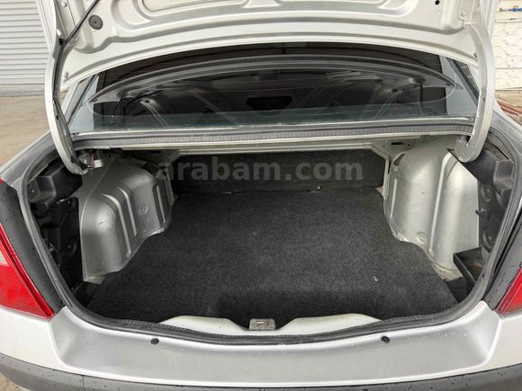 Galeriden Renault Clio 1.5 dCi Authentique 2006 Model Muğla