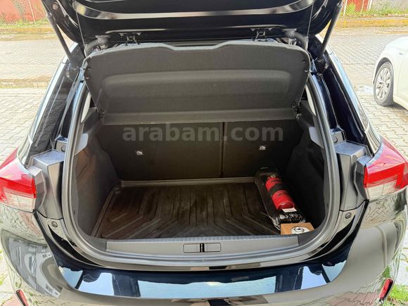 Sahibinden Opel Corsa 1.2 Elegance 2023 Model  boyasiz  degisensiz 