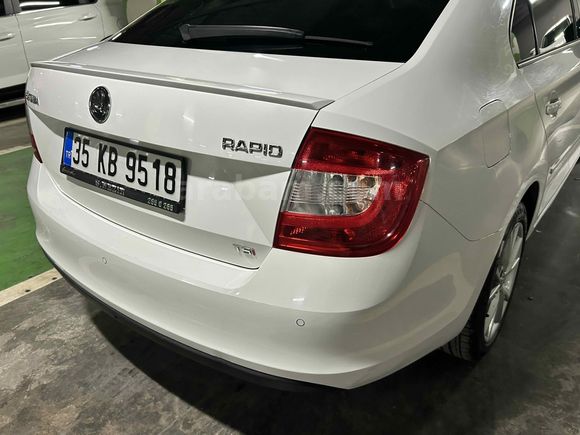 Sahibinden Skoda Rapid 1.4 TSI Elegance 2013 Model İzmir