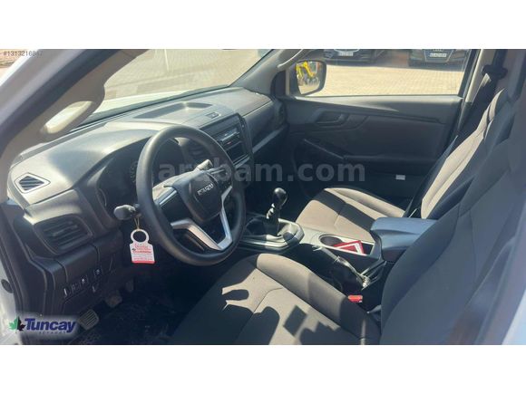 2022 MODEL 4x4 D-MAX