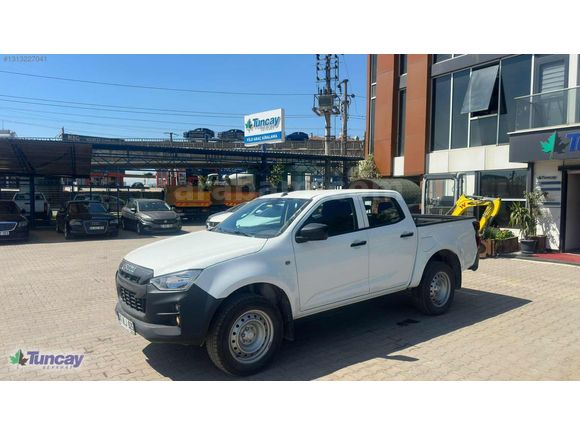 2022 MODEL D-MAX 4x2