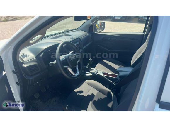 2022 MODEL D-MAX 4x2