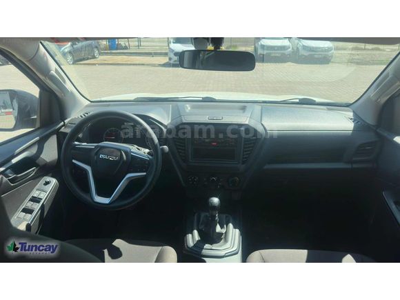 2022 MODEL D-MAX 4x2