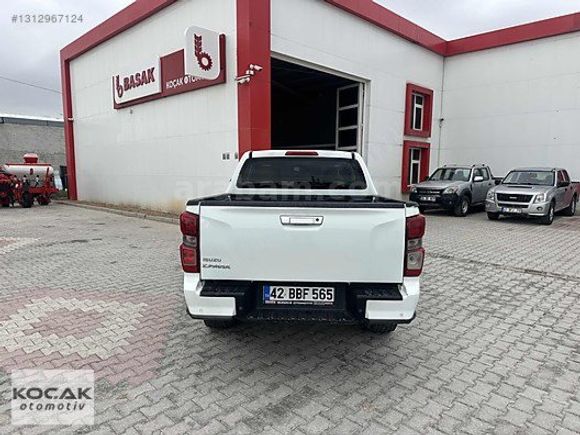 2021 Isuzu D-Max 121 bin Km Karta taksit