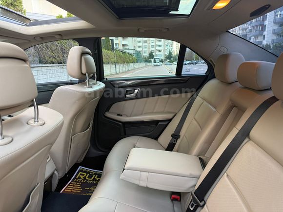 KAYSERİ MERDECES-BENZ E 250 CGI ÇİFT CAM TAV.EMSALSİZ TEMİZLİKTE