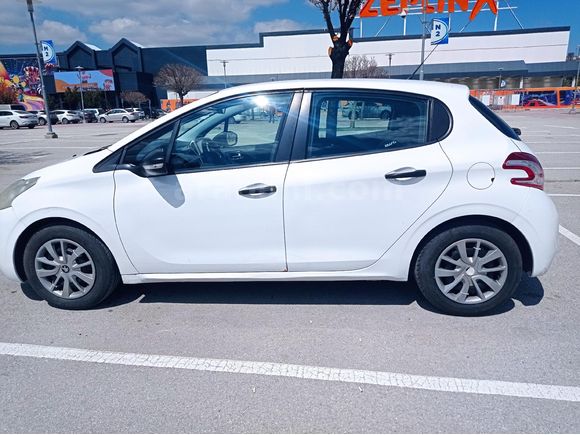 Peugeot 208 - 2014 Model - sıfır motor