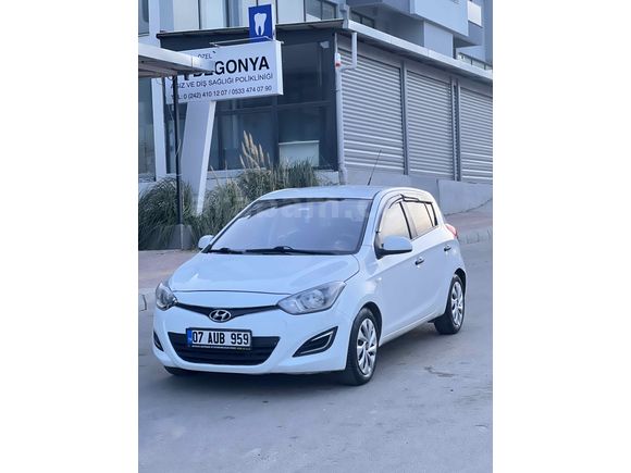 Sahibinden Hyundai i20 1.4 CRDi Jump 2014 Model  490.000 km Beyaz