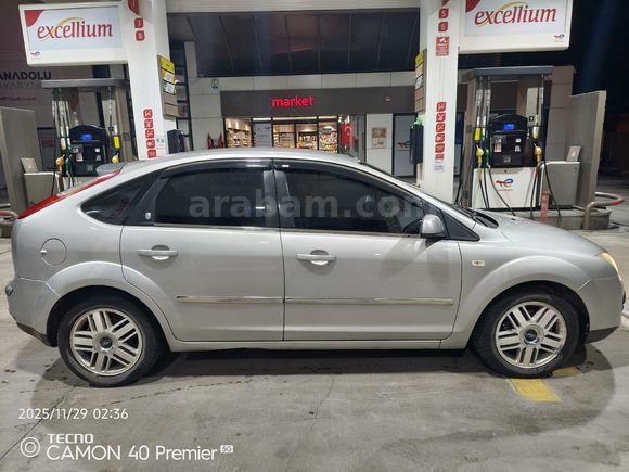 Sahibinden Ford Focus 1.6 TDCi Ghia 2006 Model