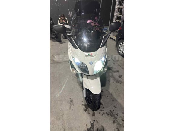 Sahibinden Piaggio X EVO 250 