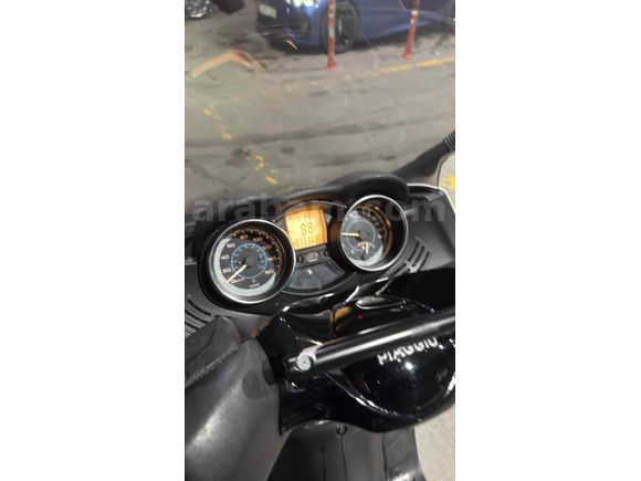 Sahibinden Piaggio X EVO 250 