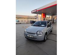 Sahibinden Renault Clio 1.4 RN 2000 Model  227.000 km Gri (Gümüş)