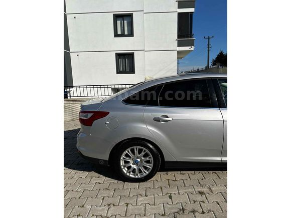 Sahibinden Bakımlı Focus 1.6 Otomatik Titanyum LPG 2012 Model 