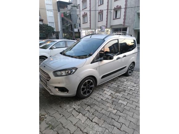 Sahibinden Ford Tourneo Courier 1.5 TDCi Titanium Plus 2022 Model