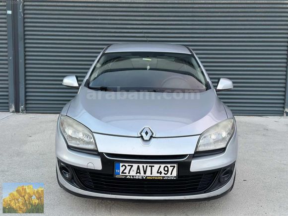 2013 MEGAN 3 BENZİN LPG OTOMATİK
