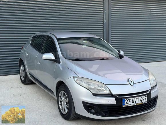 2013 MEGAN 3 BENZİN LPG OTOMATİK