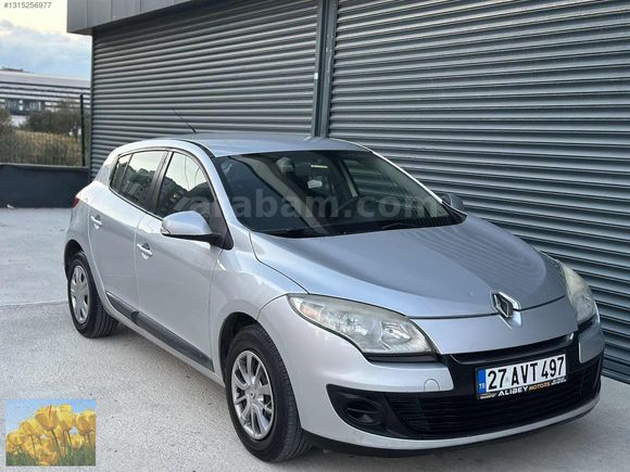2013 MEGAN 3 BENZİN LPG OTOMATİK