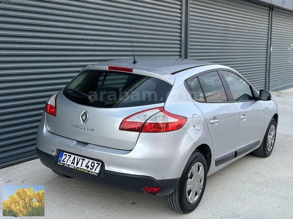 2013 MEGAN 3 BENZİN LPG OTOMATİK