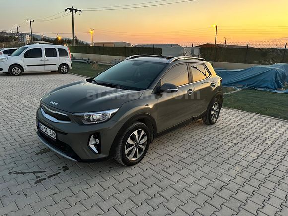Sahibinden Kia Stonic 1.4 MPI Elegance 2022 Model  20.000 km