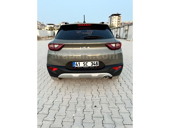 Sahibinden Kia Stonic 1.4 MPI Elegance 2022 Model  20.000 km