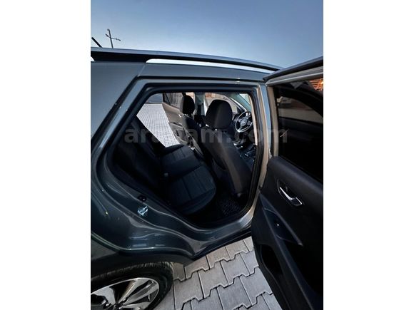 Sahibinden Kia Stonic 1.4 MPI Elegance 2022 Model  20.000 km