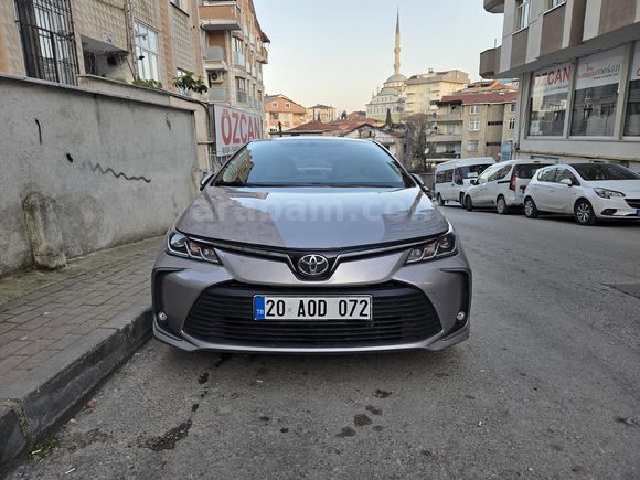 Sahibinden Toyota Corolla 1.6 Flame 2019 Model Kocaeli 104000 km Gri (titanyum)