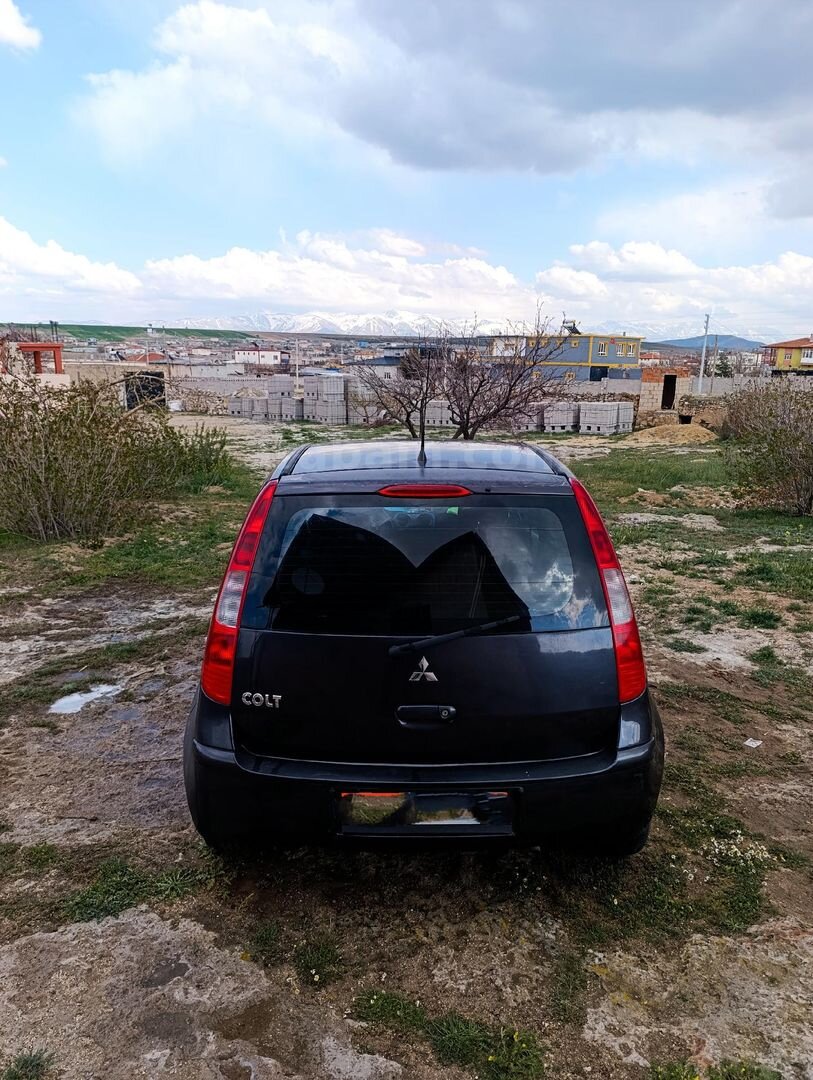 Sahibinden Mitsubishi Colt 1.3 Invite 2006 Model Niğde 300.500 km Siyah 5