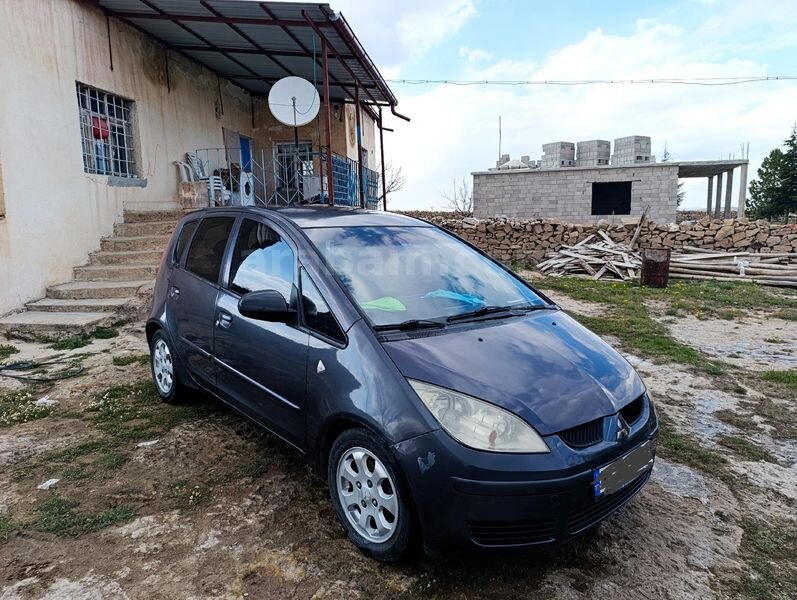 Sahibinden Mitsubishi Colt 1.3 Invite 2006 Model Niğde 300.500 km Siyah